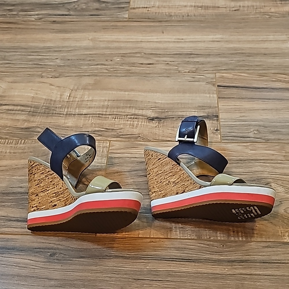 Shoes - Picture 8 of 10
